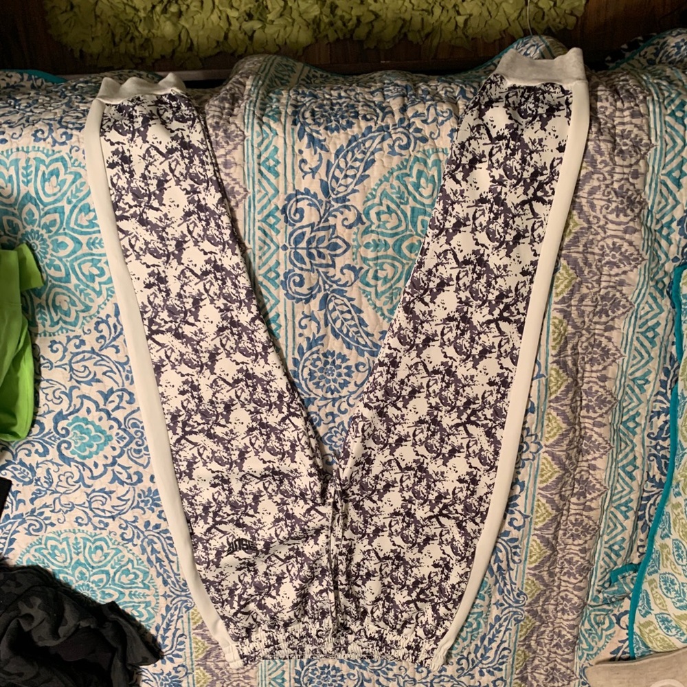 Men’s SizeUp snow camo joggers L